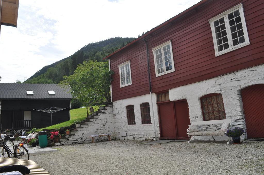 Hotel Dosen Gard à Luster Extérieur photo