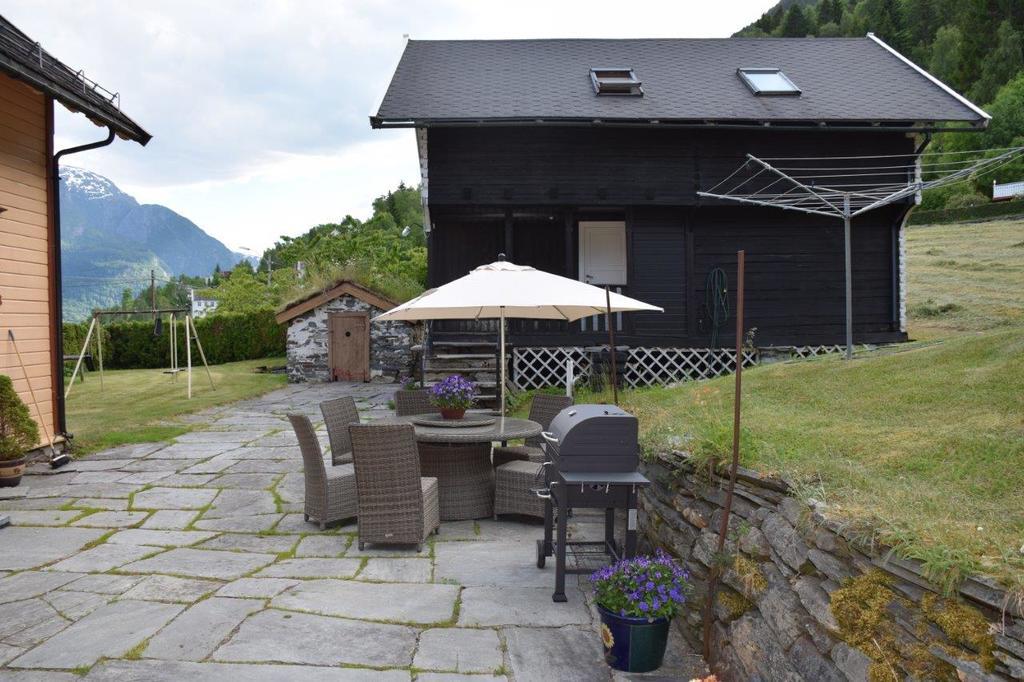 Hotel Dosen Gard à Luster Extérieur photo