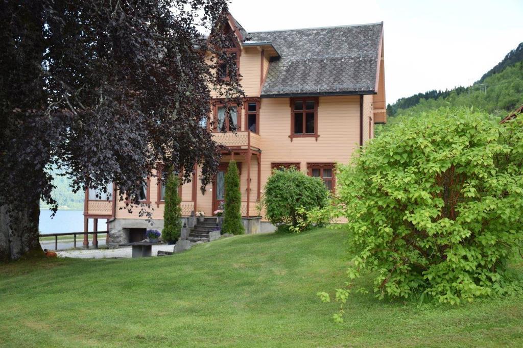 Hotel Dosen Gard à Luster Extérieur photo