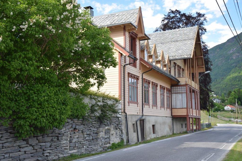 Hotel Dosen Gard à Luster Extérieur photo