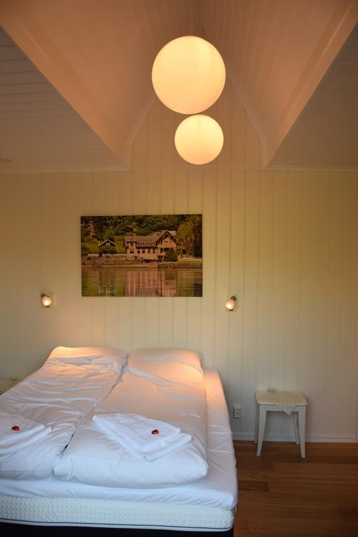Hotel Dosen Gard à Luster Extérieur photo