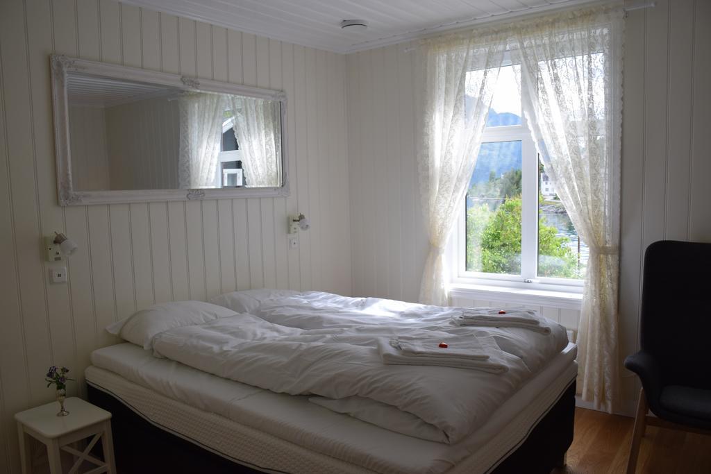 Hotel Dosen Gard à Luster Extérieur photo
